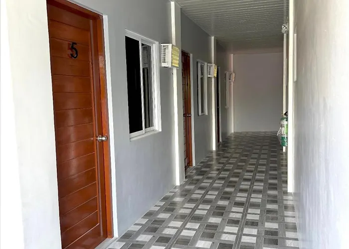 East Haus Hotel apartamentowy Moalboal